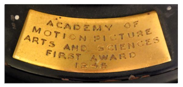Oscar Statue Awarded to Leon Shamroy for the Color Cinematography of 1945's ''Leave Her to Heaven''