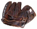 Baseball Glove Worn & Signed by Larry Jansen in 1946