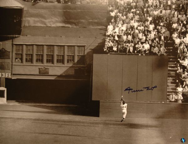 Willie Mays Signed Catch Photo -- 16 x 20 -- Mays Incredible 1954 World Series Catch -- Signed in Ink -- With Say Hey Hologram