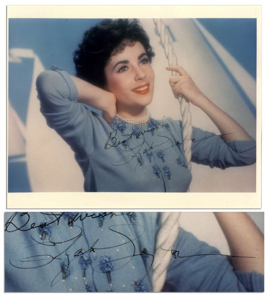 Elizabeth Taylor Signed 10 x 8 Photo -- With PSA/DNA COA