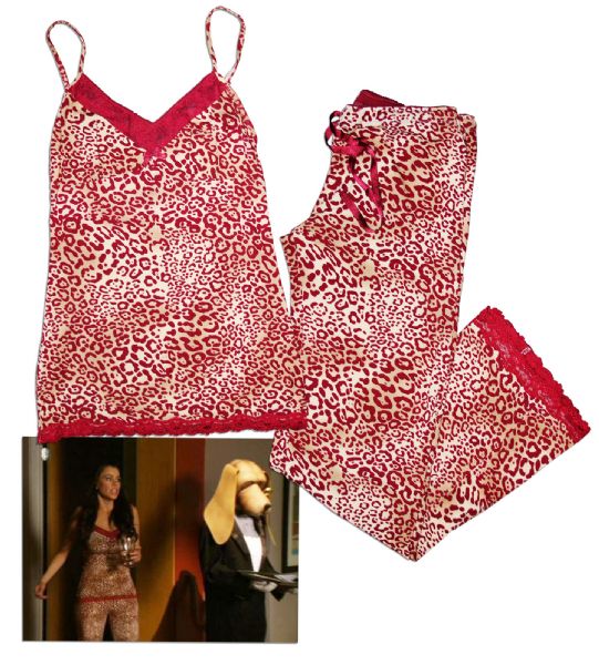 Sofia Vergara Modern Family Screen-Worn Pajamas -- With COA From 20th Century Fox