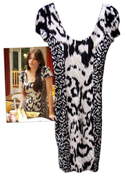 Sofia Vergara Screen-Worn Diane Von Furstenberg Dress From Her Hit TV Comedy Modern Family -- With COA From 20th Century Fox