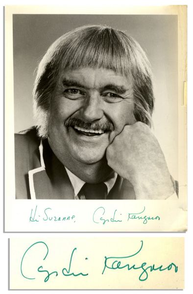 Captain Kangaroo Signed Photo & 33 Business Cards
