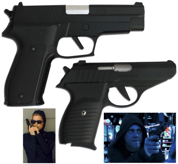 Jim Carrey & Tea Leoni Water Gun Props From Fun With Dick and Jane
