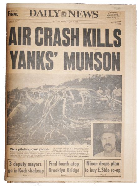 New York Daily News Paper Announcing Death of Yankees Player Thurman Munson