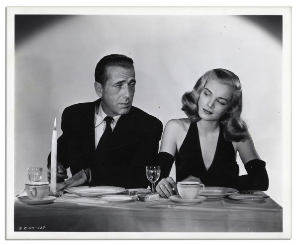 10 x 8 Photo of Humphrey Bogart & Lizabeth Scott From Thriller Dead Reckoning in 1947