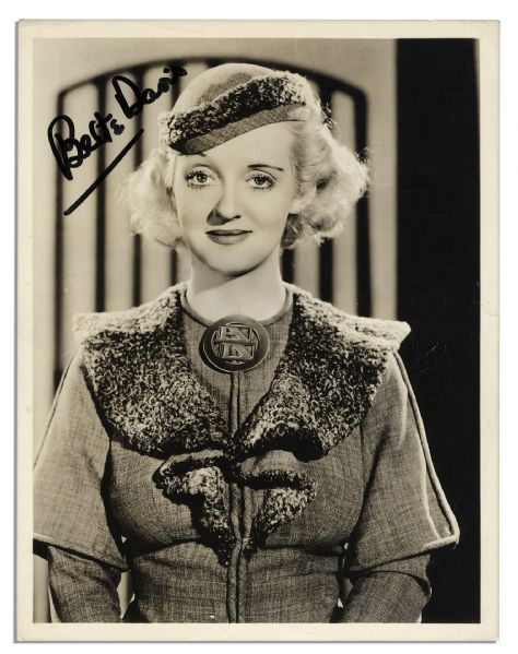 Glamorous Bette Davis 8 x 10 Photo Signed