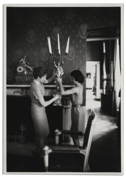 8 Original Photos of Jackie Kennedy Conducting the Famous Kennedy Renovation of The White House