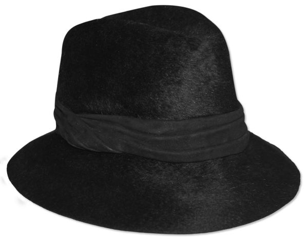 Alicia Keys Fur Hat Worn During Her ''As I Am'' & ''Diary'' Tours