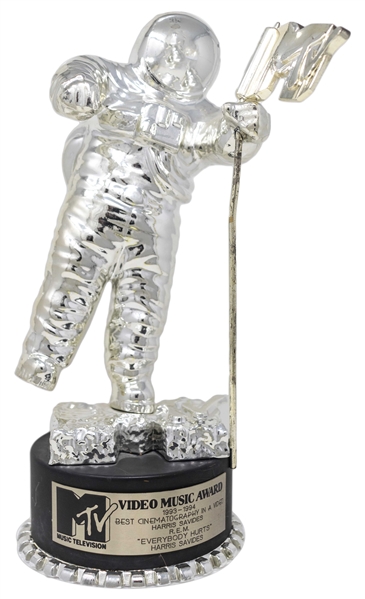 MTV Music Moonman Award for Best Cinematography for R.E.M.s Music Video Everybody Hurts