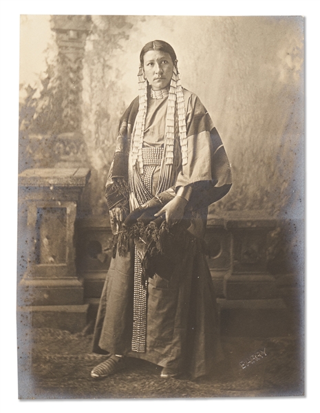 Photograph by David F. Barry of a Sioux Woman Identified as ''Winona or Shooting Star / A Sioux Beauty''