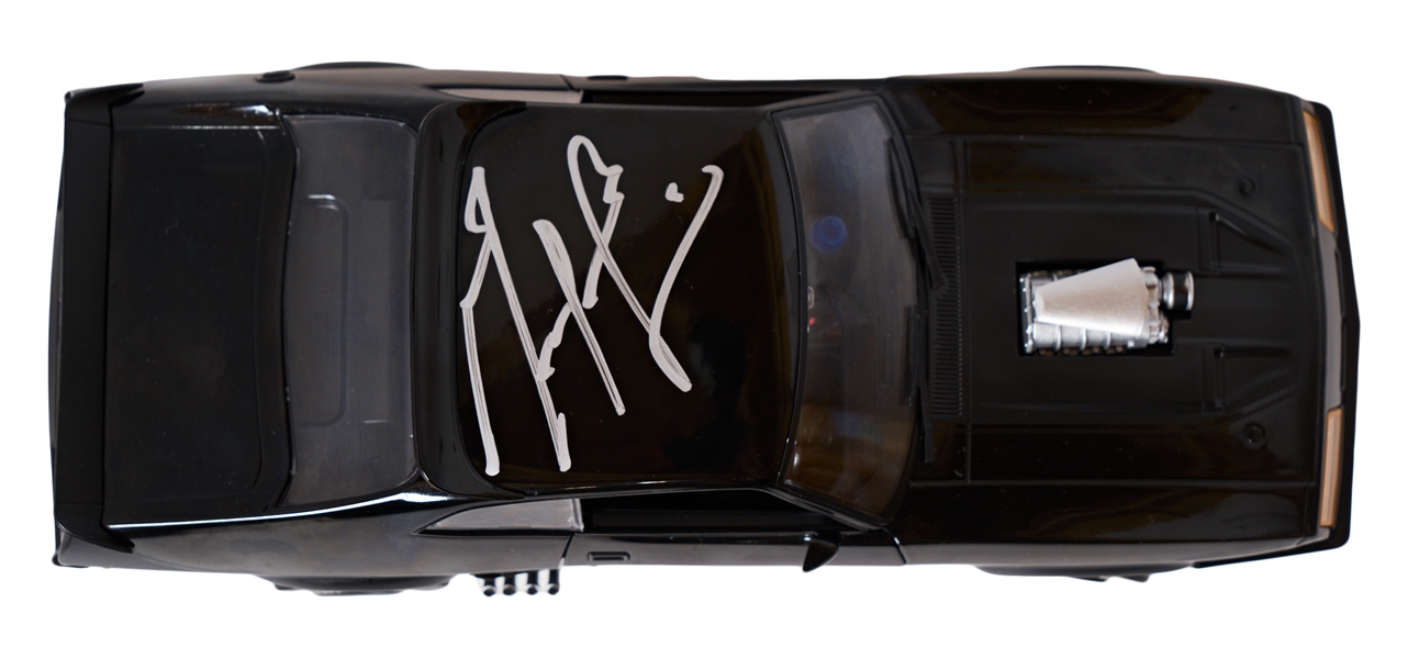Mel Gibson Signed ''Mad Max'' 1973 Ford Falcon XB Interceptor Model Car
<br>