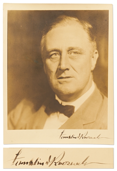 Franklin D. Roosevelt Signed Photograph Measuring 7.875'' x 10''