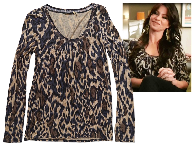 Sofia Vergara Screen-Worn Wardrobe From First Season of ''Modern Family''