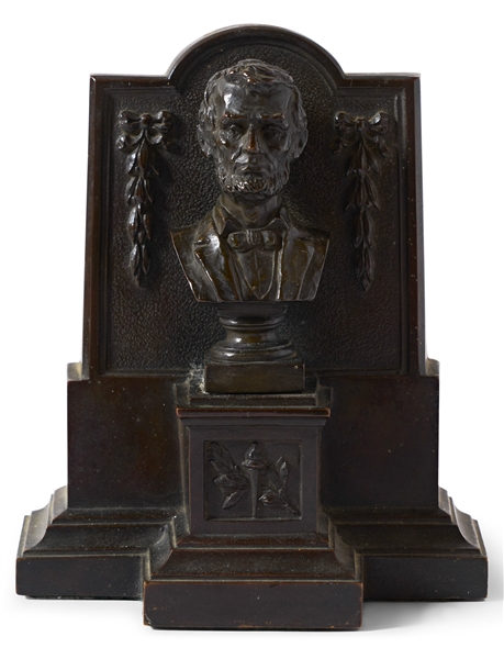 Pair of Bronze George Washington and Abraham Lincoln Bookends -- Cast by Griffoul's Newark Foundry, Circa Early 20th Century